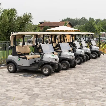 Continental Golf Hotel *